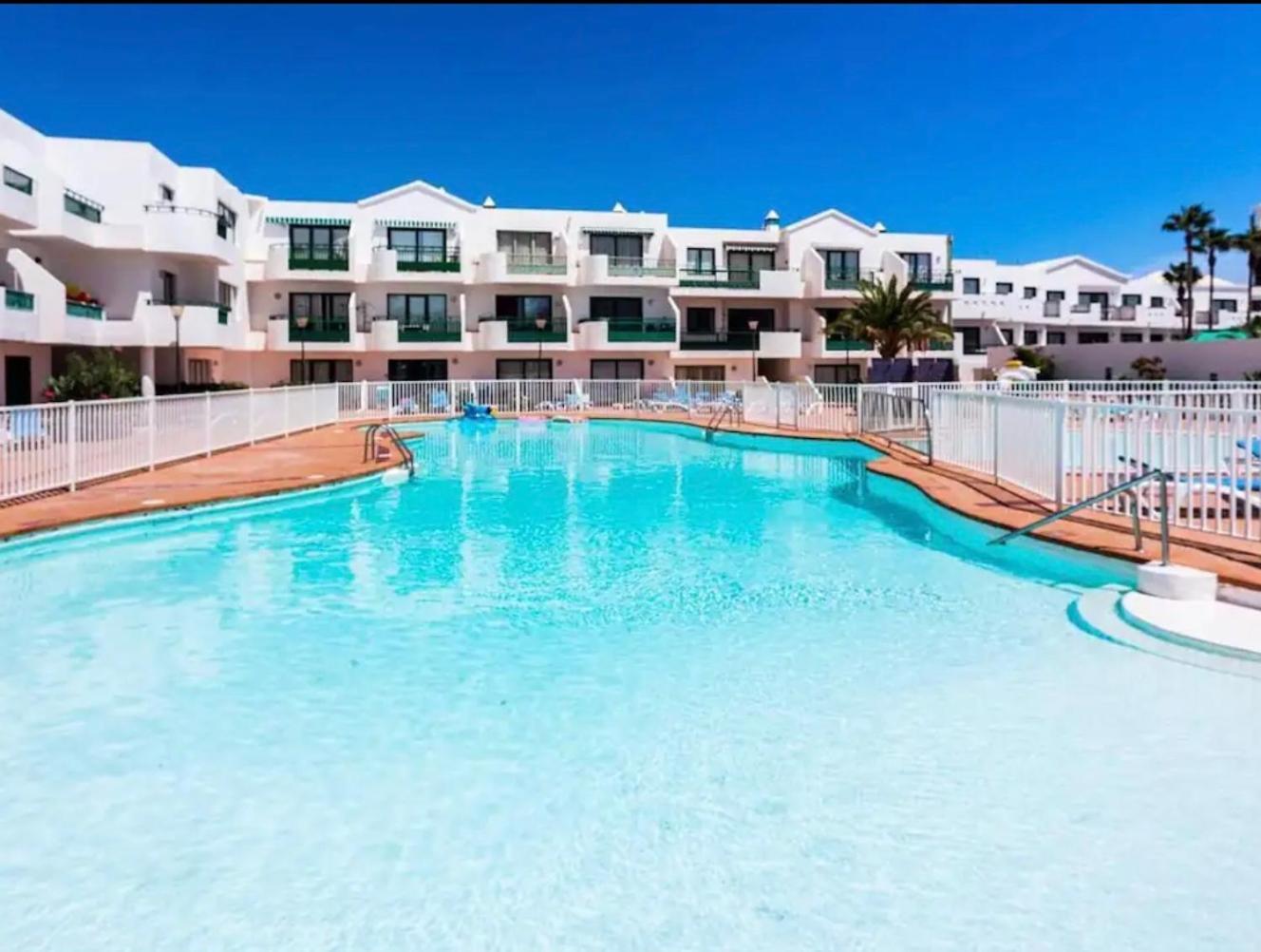 Ground Floor Apartment With Pool, Next To The Beach Costa Teguise Esterno foto